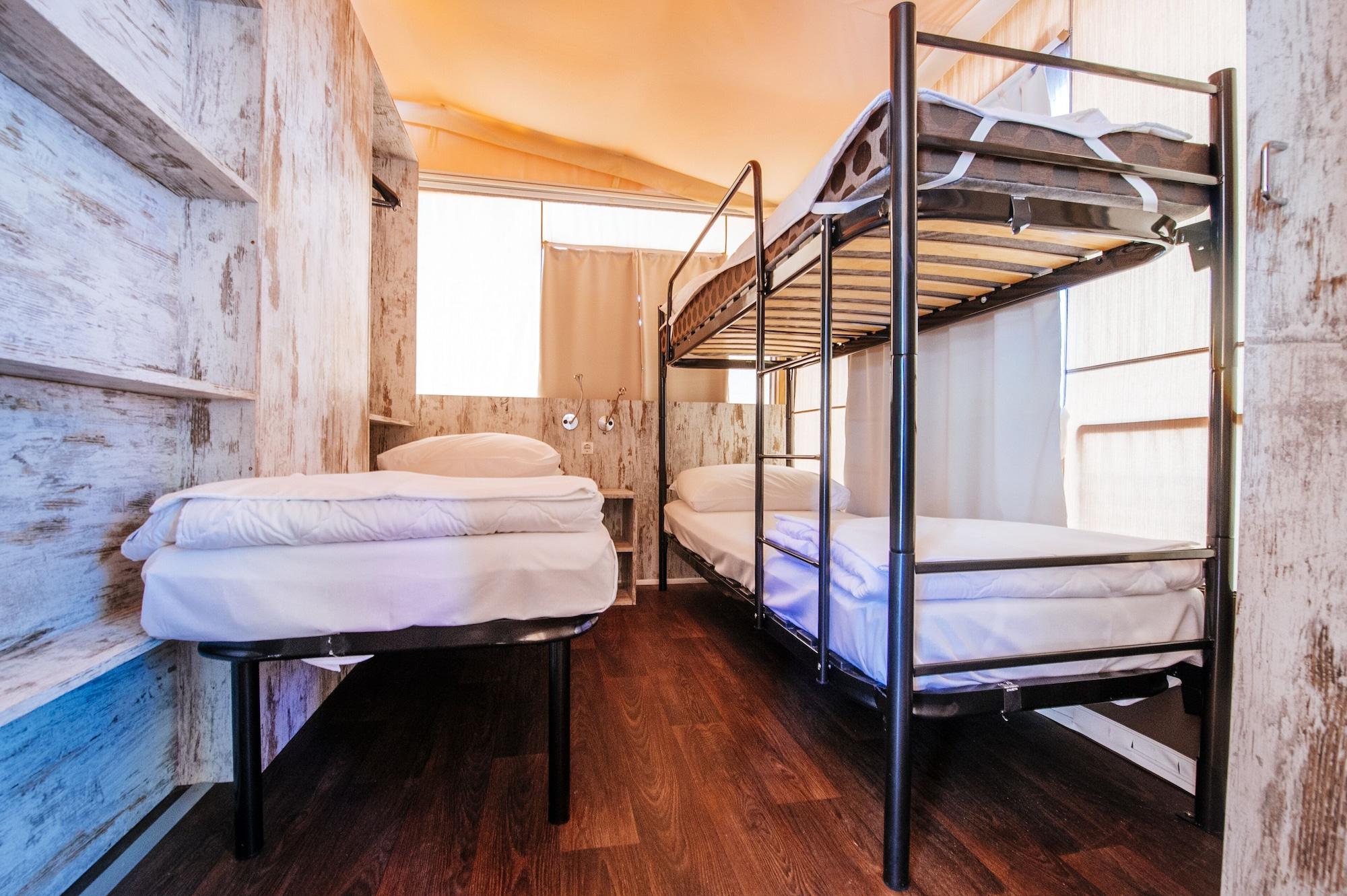 Zaton Holiday Resort Mobile Homes Нин Екстериор снимка
