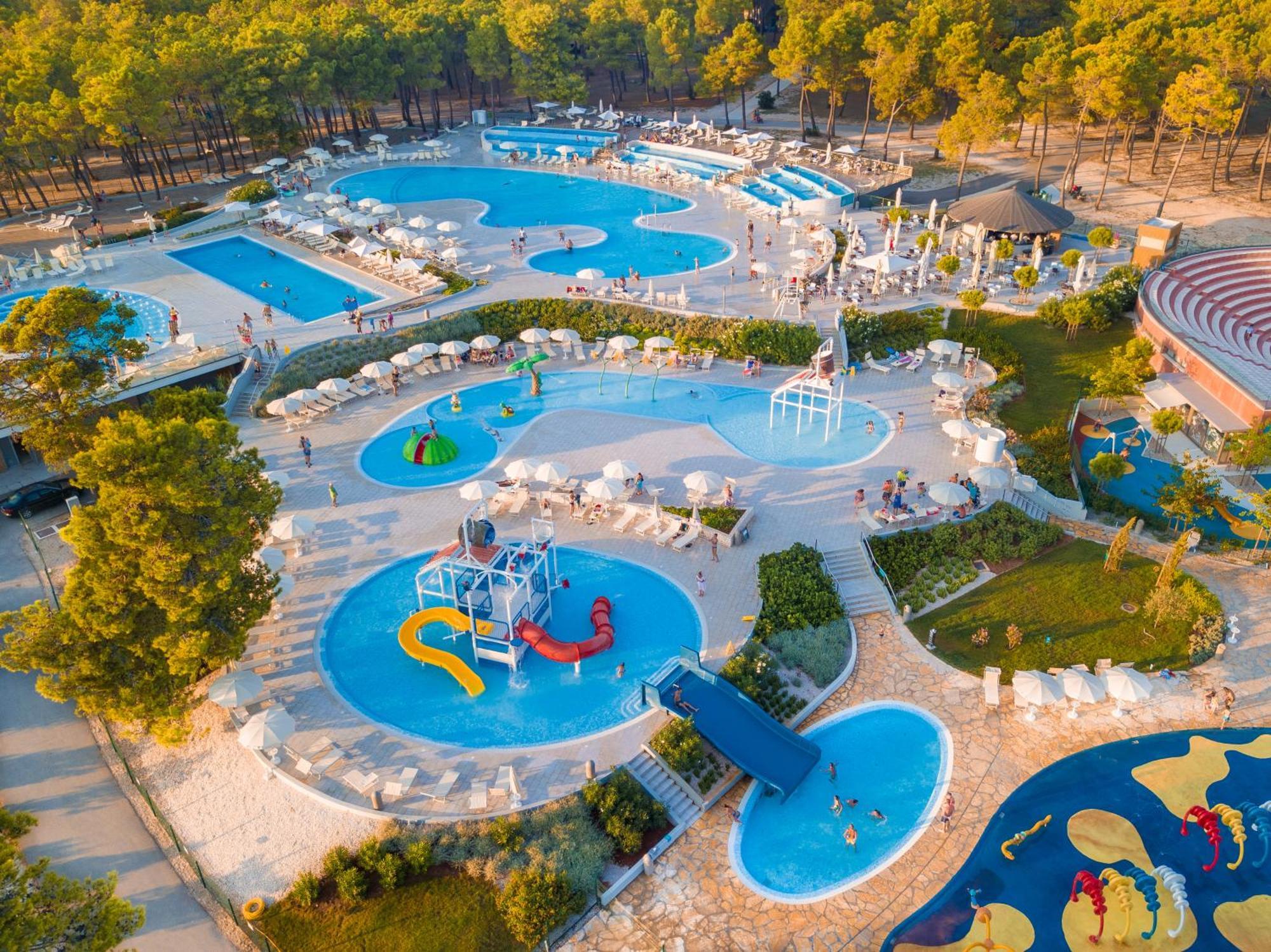 Zaton Holiday Resort Mobile Homes Нин Екстериор снимка