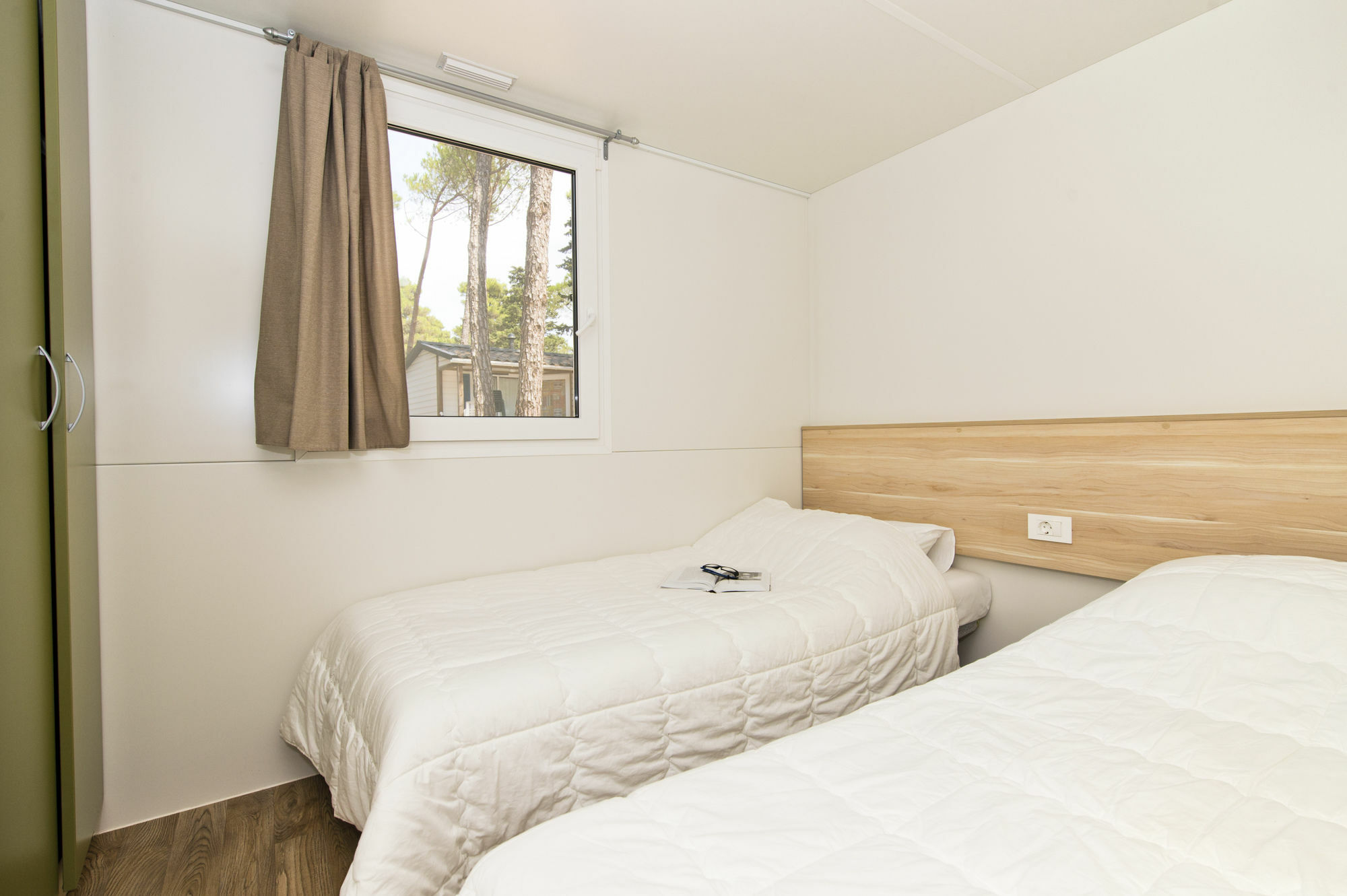 Zaton Holiday Resort Mobile Homes Нин Екстериор снимка
